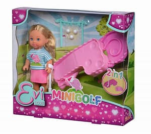 Panenka Evi hraje golf